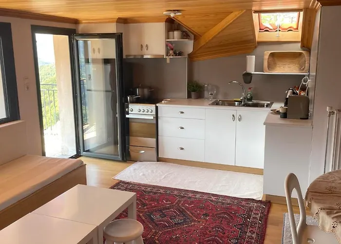 Kostis Central Loft