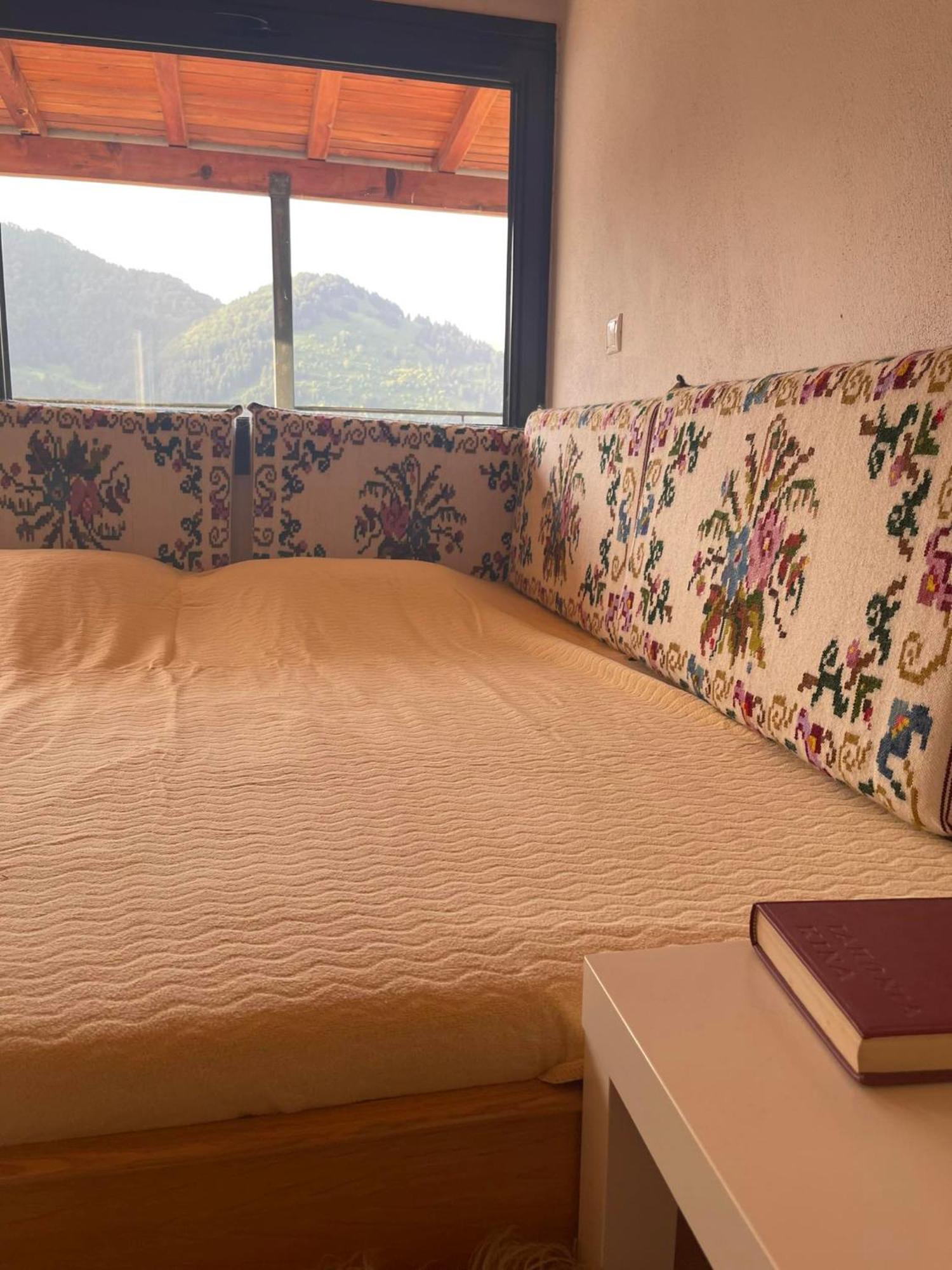 Kostis Loft